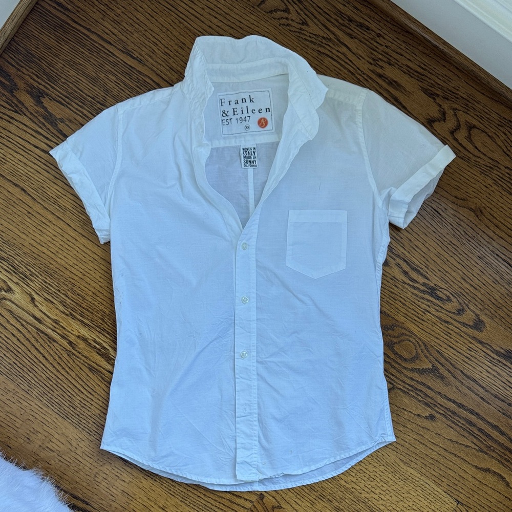 Frank & Eileen White Short-Sleeve Button-Down with Chest Pocket